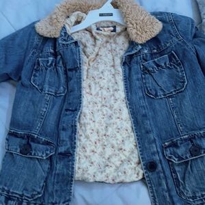 this cute jacket is soft and the flowers r so cute